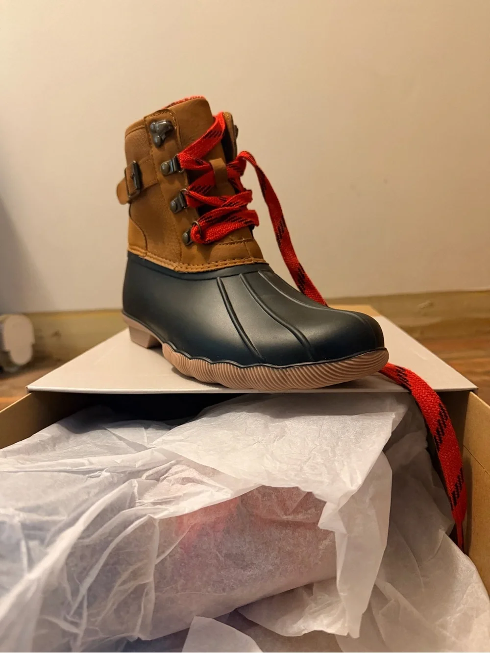 Jade women’s Waterproof Duck Boot in Black, Tan & Red